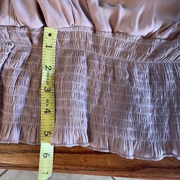 KLD Cold shoulder long sleeve blousy top. Smocked waist, Blush color size SM - Picture 5 of 10